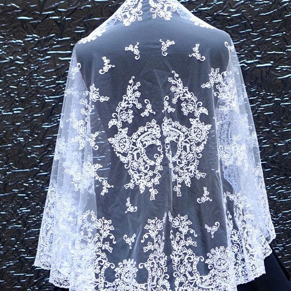 Mantilla blanca